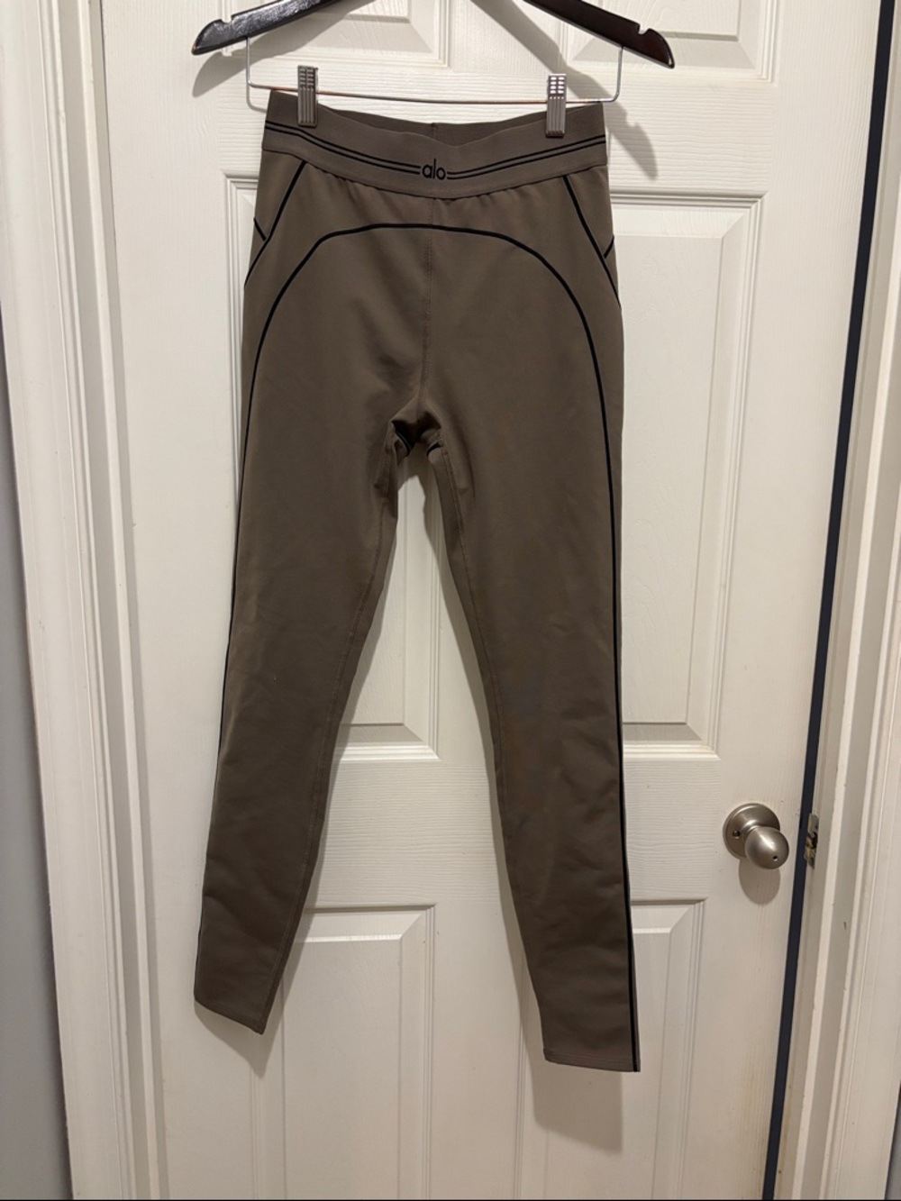 ALO Airbrush High-Waist Heart Throb Legging